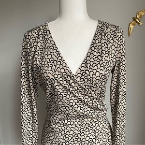 Ark & Co Beige & Black Scallop-Print Long Sleeve Faux-Wrap Dress